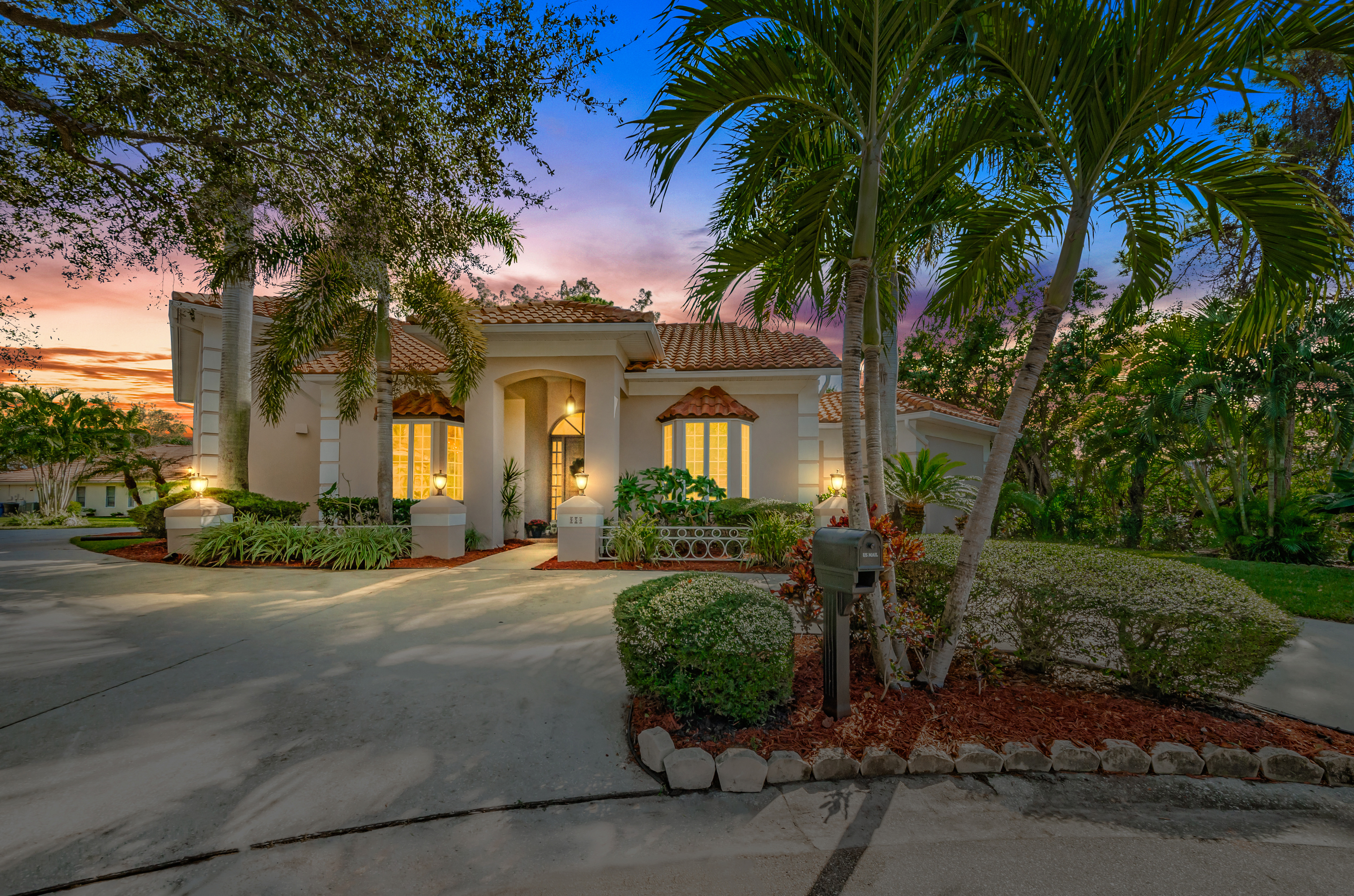 33703 St. Petersburg  FL Real Estate Housing Data Updated for the Current Month