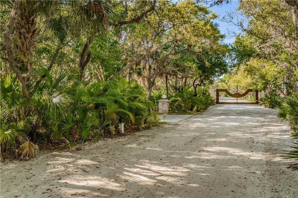 Untouched, pristine waterfront lot at 2004 Bayview Drive Tierra Verde