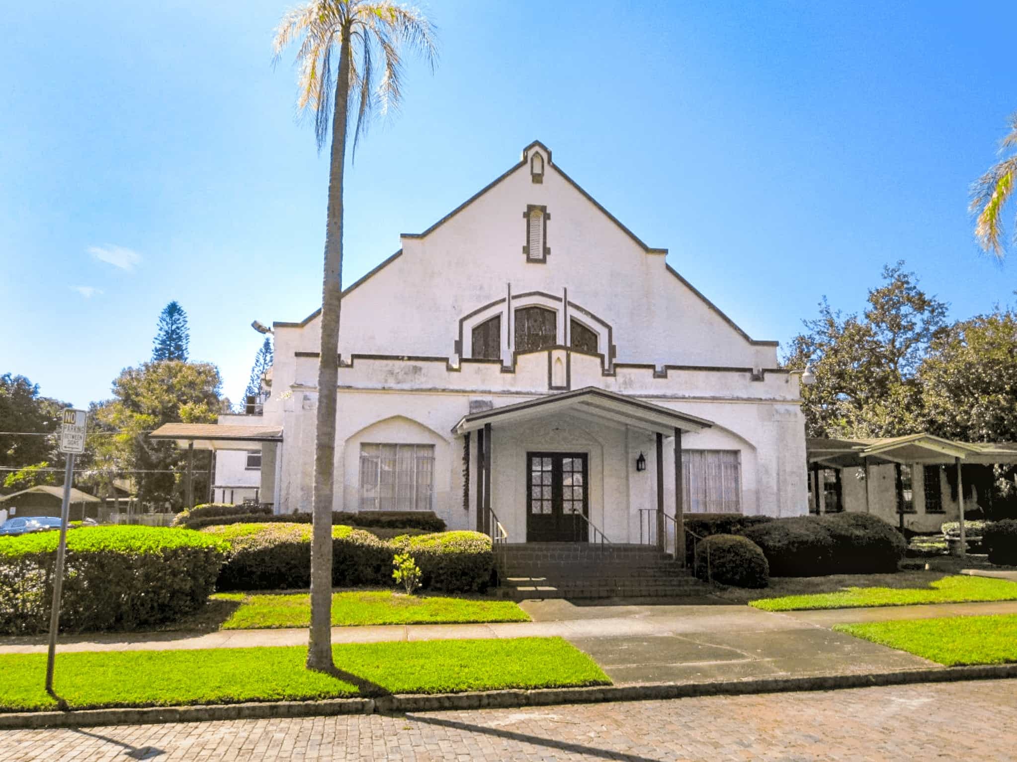 Image of Historic Church Property in the Old Northeast Neighborhood from the street view